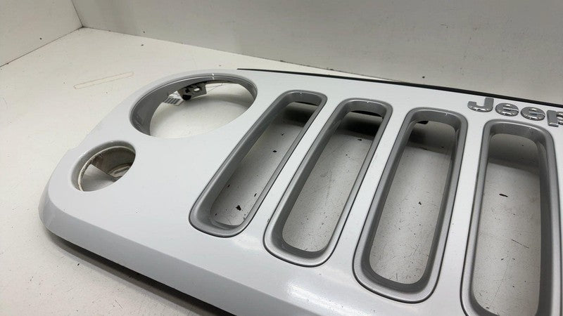 5NB84TRM ⭕ 07-18 Jeep Wrangler Front Bumper Radiator Grille Assembly White PW7 5NB84TRM