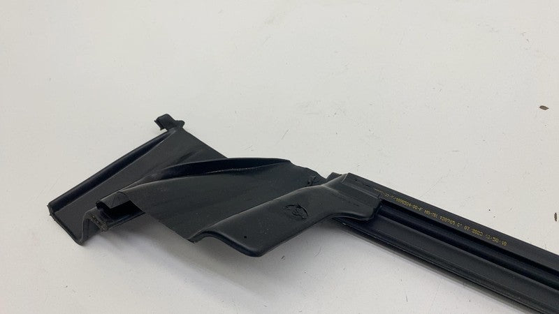⭕ 17-23 Model 3 Rear Right Door Window Inner Belt Weatherstrip Seal 10