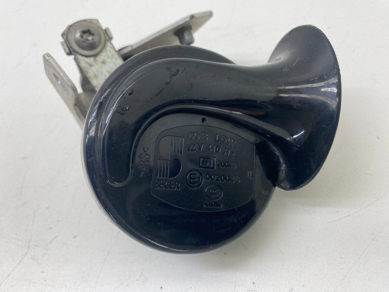 E1 0020046 ⭕2012-2020 Tesla Model S MS Seger Low Pitch Tone Horn 12V 410 Hertz with Bracket