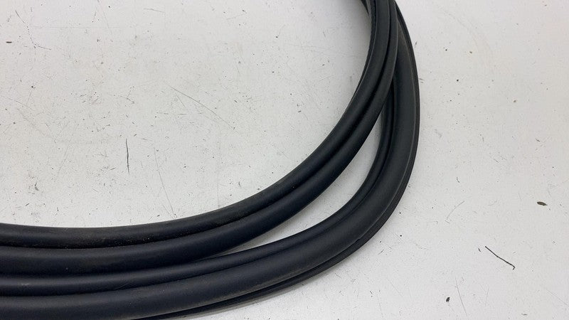 ⭕21-23 Polestar 2 Rear Passenger Side Door Body Weatherstrip Seal Righ