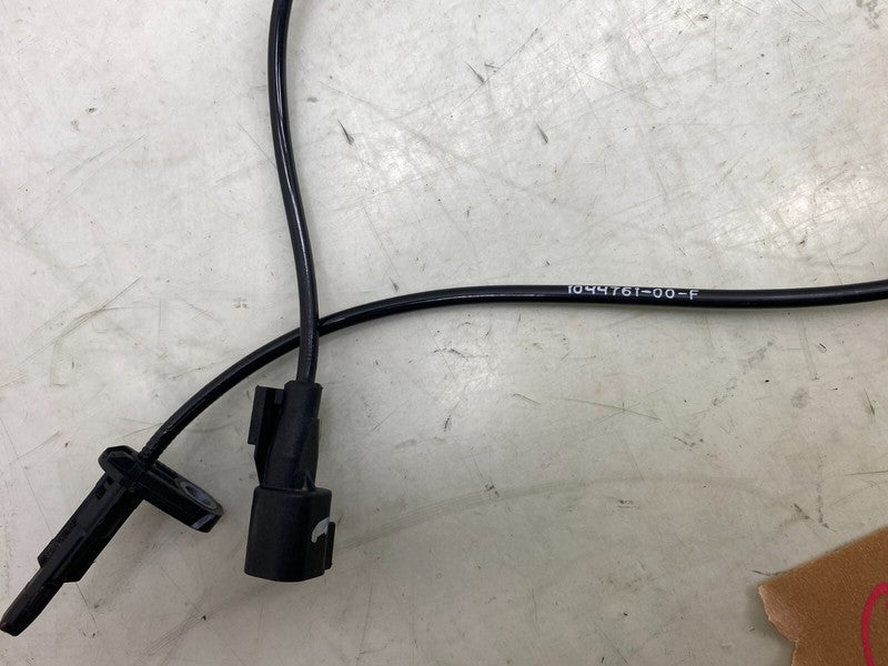 104476100F ⭕17-23 Model 3 Front Left or Right Anti-Lock ABS Wheel Speed Sensor 1044761-00-F