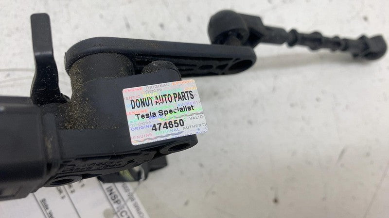 PT00051976C ⭕22-24 Rivian R1T R1S Front Right Air Suspension Height Level Sensor PT00051976C