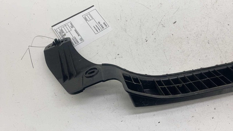 ⭕ 2024-2025 Tesla Model 3 Rear Bumper Fascia Center Support Bracket 17