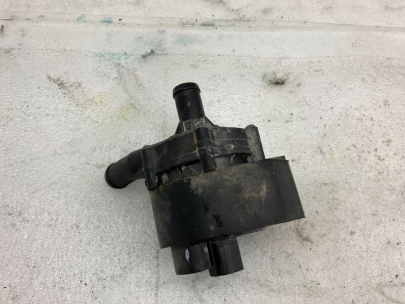 2016-2020 Tesla Model S X Cooling System Auxiliary Water Coolant Pump FWD Assy
