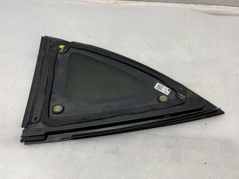 1495740 00 E 2020-2023 Tesla Model Y Rear Driver Side Quarter QTR Window Glass Left LH Assy
