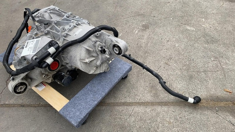 1120990 00 H 2020-2024 Tesla Model Y MY Rear Drive Unit Engine Electric Motor Low Current 3DU