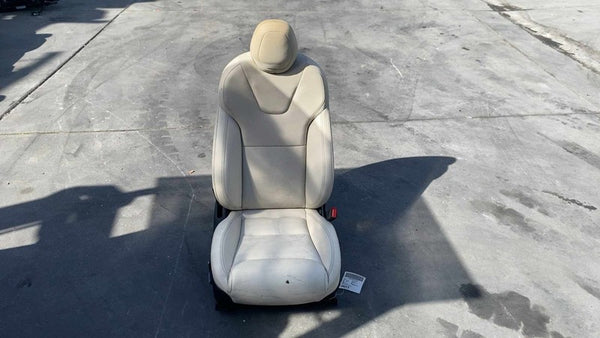 Front Seat TESLA X 22