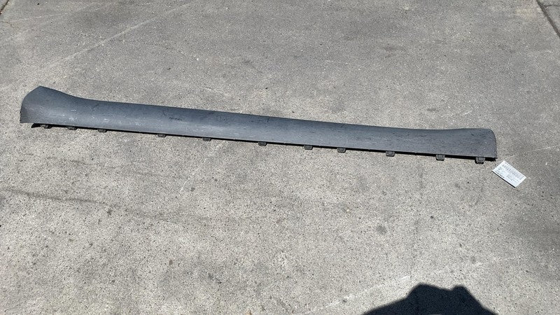 149774400B 2020-2023 Tesla Model Y MY Right Skirt Lower Rocker Panel Molding Trim Cover OEM