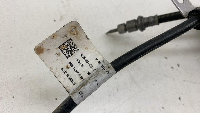 104462400H ⭕ 2017-2025 Tesla Model 3 Rear Right Caliper + Brake Hose Line BASE 1044624-00-H