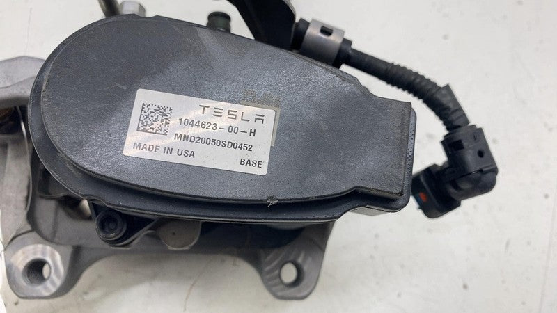 1044623-00-H ⭕ 2017-2025 Tesla Model 3 Rear Left Caliper w/ Brake Line Hose BASE 1044623-00-H