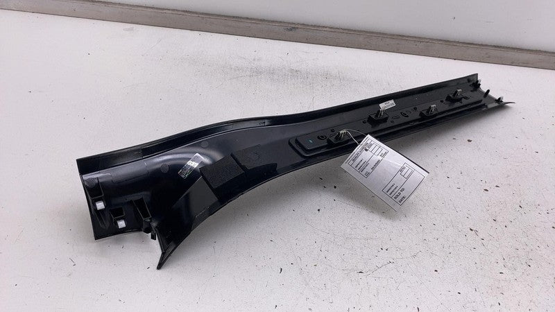 ⭕ 2021-2023 Tesla Model X Front Left Door Lower Sill Scuff Plate Carri