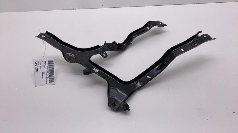 2024 Tesla Cybertruck Rear Driver Side Diffuser Mount Bracket Left 180