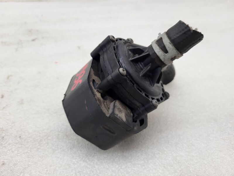 2016-2020 Tesla Model S X Cooling System Auxiliary Water Coolant Pump FWD Assy