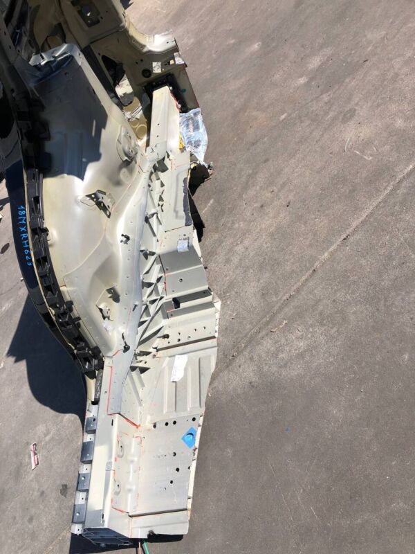 Does Not Apply 2016-2020 Tesla Model X Rear Passenger Quarter Fender Frame Panel Cut Out Right