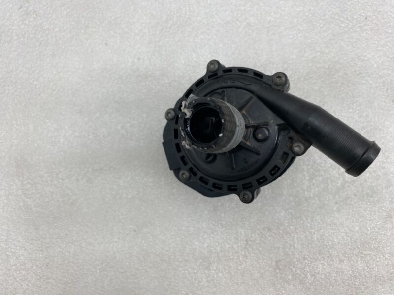 2016-2020 Tesla Model S X Cooling System Auxiliary Water Coolant Pump FWD Assy