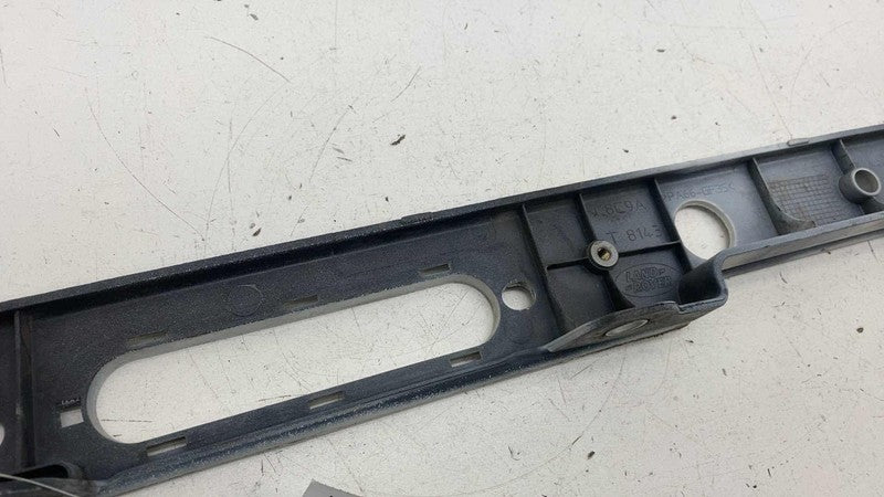 ⭕14-22 Range Rover Sport Front Left Fender Air Intake Duct Bracket CPL