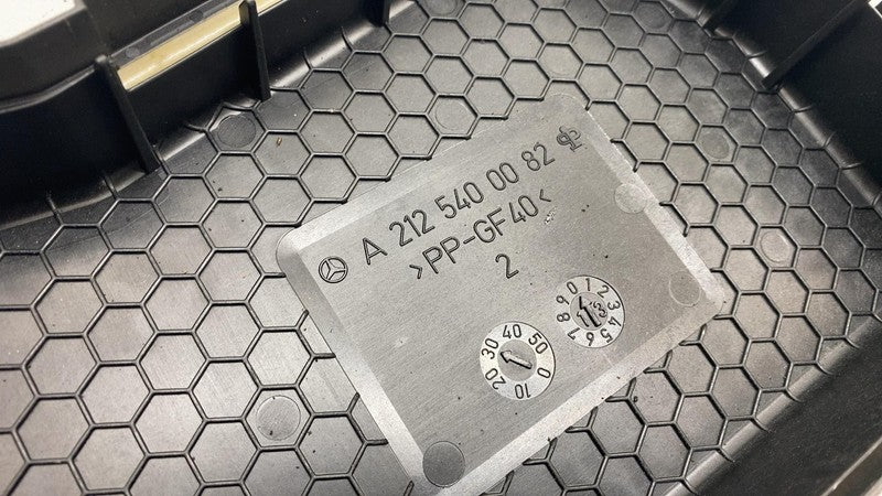 A 212 540 00 82 ⭕ 10-16 Benz E-Class E350 W212 Fuse Box Cover Panel Upper Housing A2125400082