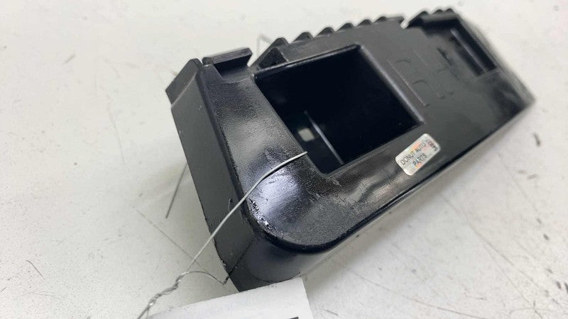 ⭕ 17-23 Model 3 Rear Right Bumper Taillamp Taillight Mount Bracket 108