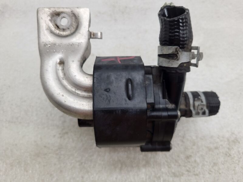 102754900D 2016-2020 Tesla Model S X Cooling System Auxiliary Water Coolant Pump FWD Assy
