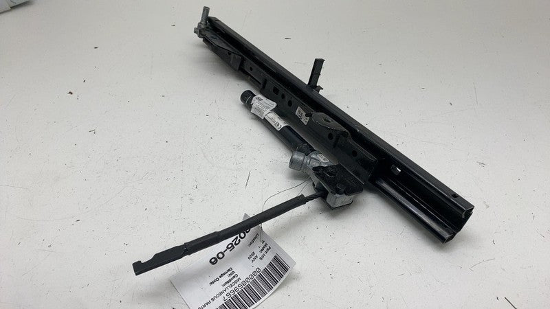⭕ 17-23 Model 3 Front Left Seat Rail w/ Seatbelt Lap Pretensioner 1090