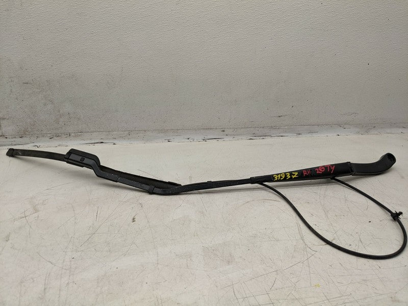 ⭕ 20-24 Tesla Model Y Front Passenger Side Windshield Wiper Arm & Blad