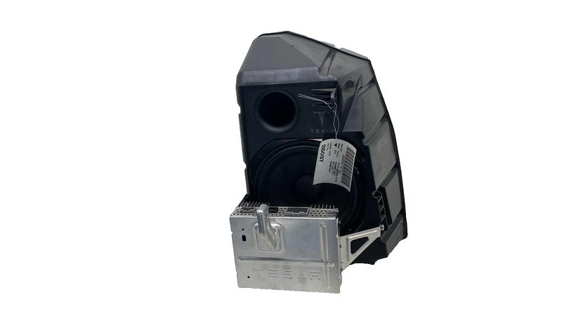 ⭕ 17-23 Model 3 Audio Subwoofer Loudspeaker Bass Box w/ Amplifier 1079747-99-B