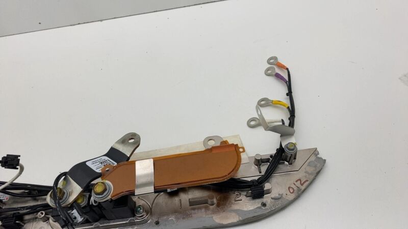 104811300A 2012-2015 Tesla Model S High Voltage Battery Rapid Mate Ancillary Plate Module