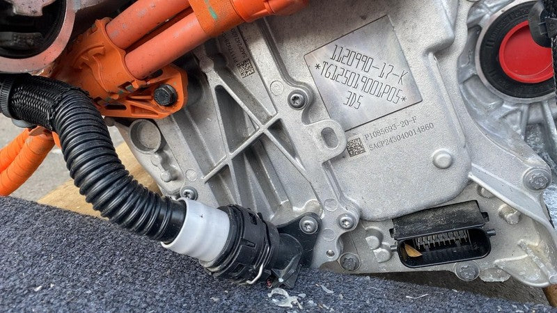 ⭕ 25-26 Tesla Model Y Rear Drive Unit Motor 3DU AP4.0 (Low Current) 11