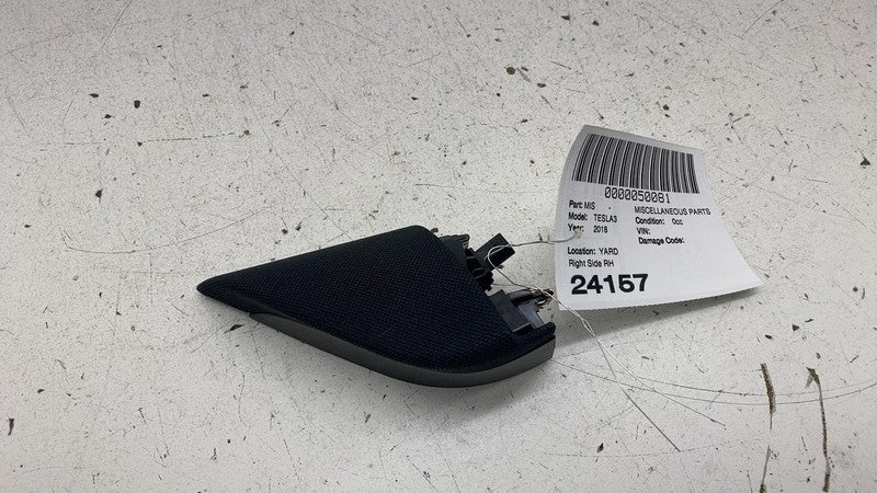 1095686 00 E 2017-2023 Tesla Model 3 Front Passenger Side Audio Tweeter & Speaker Cover Right
