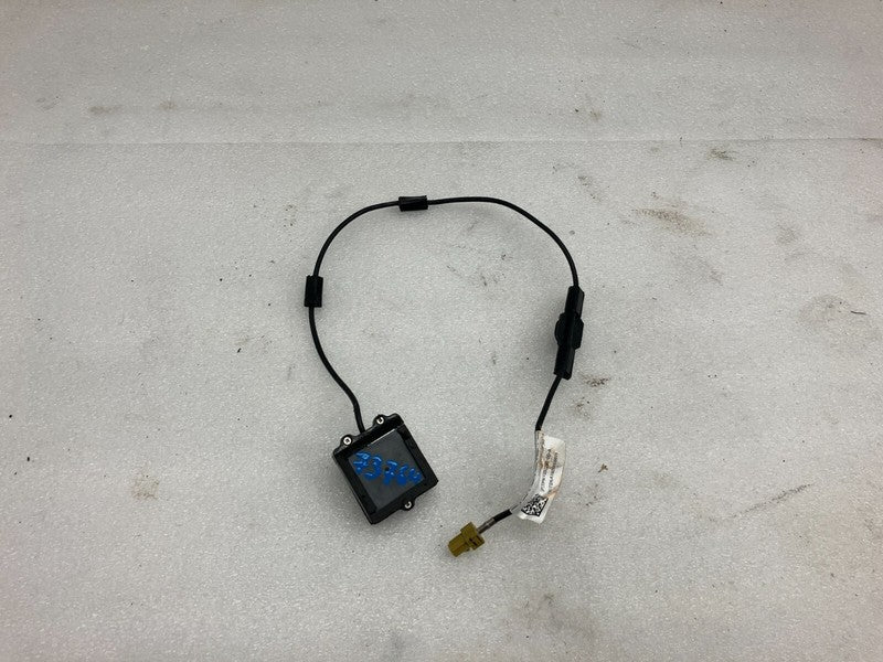 105025600A ⭕ 2012-2025 Model S Satellite Radio AM FM Amplifiers Antenna Module 1050256-00-A