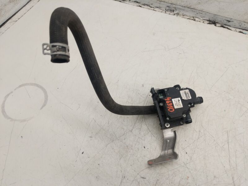 2012-2020 Tesla Model S X Coolant Pump Valve Actuator 4-Way with Pipe Hose Tube