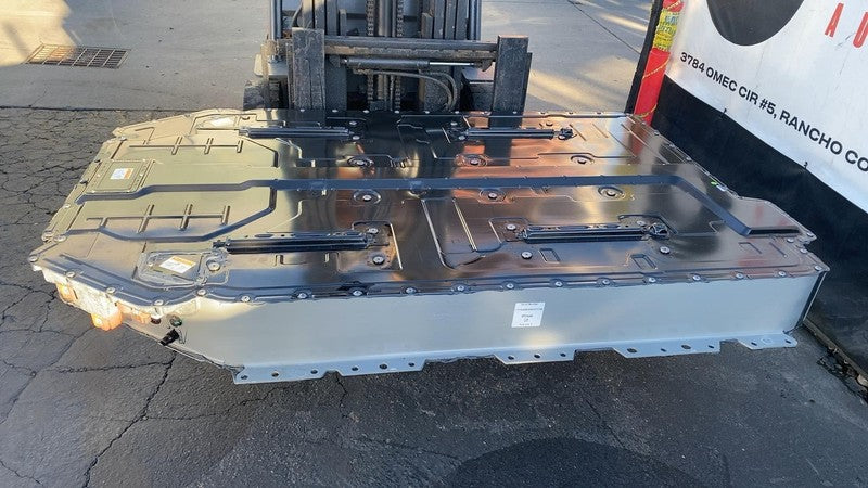 PT00057222 H 2022 2023 2024 Rivian R1S Large Battery Pack 141kWh Lithium HV Module Assembly