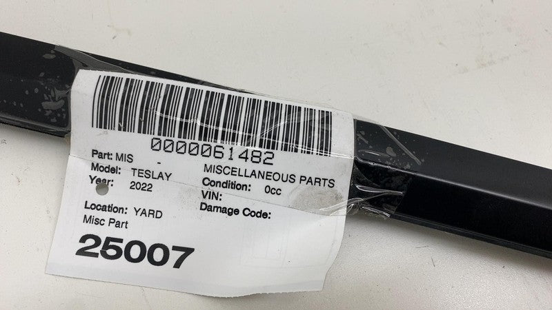 ⭕ 2020-2024 Tesla Model Y Rear Right Door Window Outer Belt Assy 14957