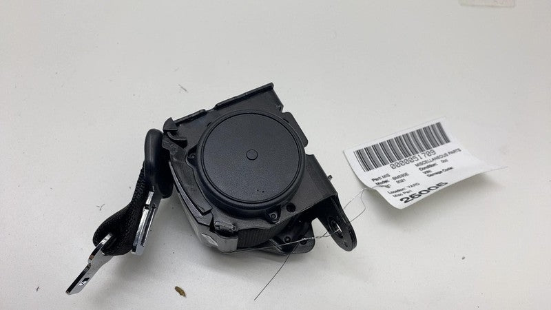 633900400C 2017-2022 BMW 530e G30 Rear 2nd Row Center Middle Seat Belt Retractor Black OEM