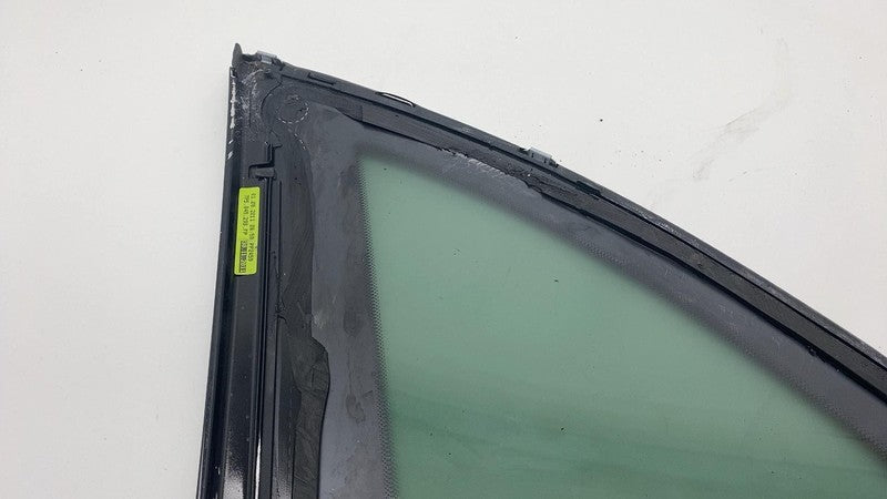 7P5845298 2011-2018 Porsche Cayenne Rear Passenger Side Quarter Corner Window Glass Right