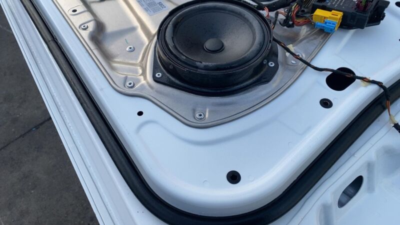 A 212 900 36 18 ⭕2014-2016 Mercedes-Benz E350 E400 Front Driver Side Door Shell Panel Left White