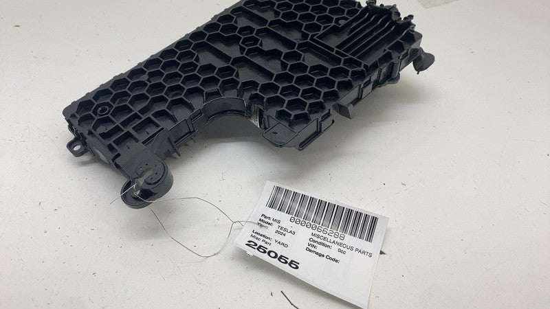 ⭕ 24-25 Model 3 Front Left Frunk Low Voltage Body Controller Module 18