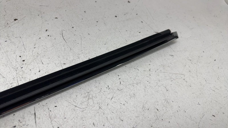 ⭕ 16-20 Tesla Model X Front Passenger Side Door Window Belt Molding Tr