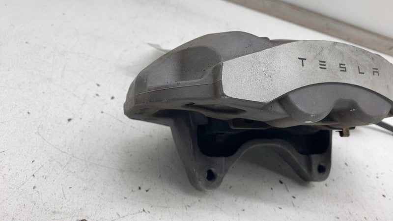 104462200D ⭕ 2017-2023 Tesla Model 3 Front Caliper w/ Brake Hose Line Right 1044622-00-D