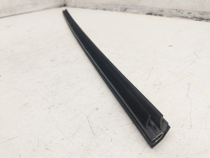 ⭕ 2020-2022 Tesla Model Y Rear Left or Right Door Window Seal Molding Strip OEM