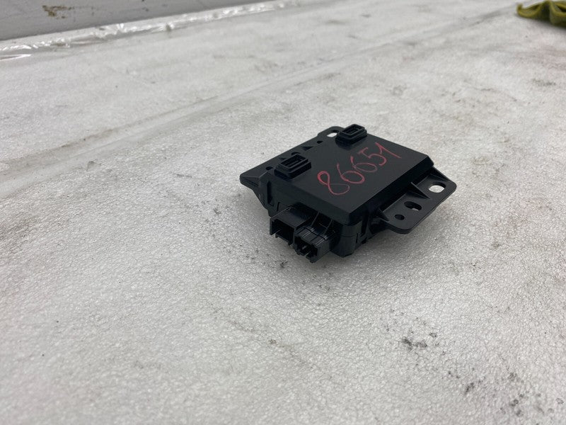 1093295 00 A ⭕ 17-20 Model 3 Center Console Front USB Hub Charger Control Module 1093295-00-A