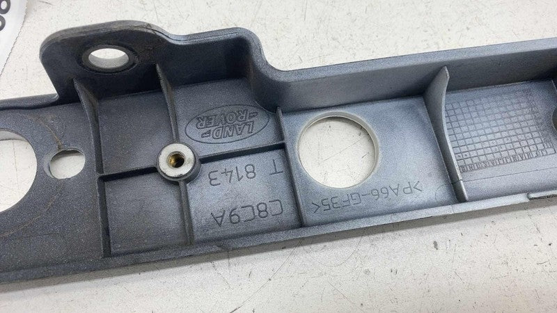 ⭕14-22 Range Rover Sport Front Right Fender Air Intake Duct Bracket CP