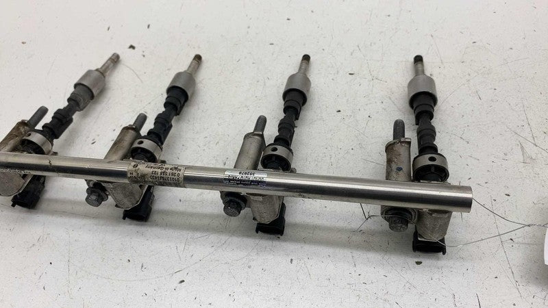 DW939G802AA ⭕ 14-17 Range Rover Sport Driver Side Fuel Rail w/ Injector Left DW93-9G802-AA