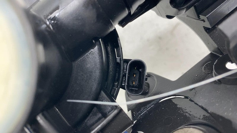 ⭕ 17-23 BMW 540i Vapor Canister Filter & Detection Pump & Hose Tube 74