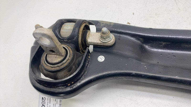 ⭕ 17-24 Chrysler Pacifica Rear Passenger Side Lower Trailing Control A