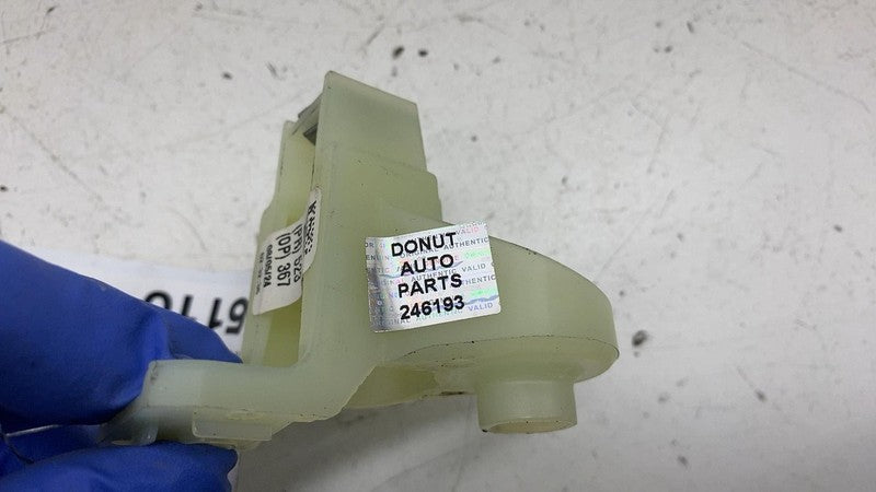 PT00628495 C ⭕ 2025 Rivian R1S Passenger Side Misc Grommet Right RH S534021773 PT00628495-C