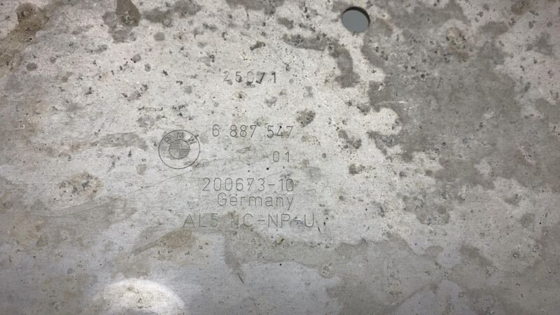 200673 10 ⭕ 2017-2020 BMW 530e G30 Front Under Skid Plate Metal Tray Cover OEM 200673-10