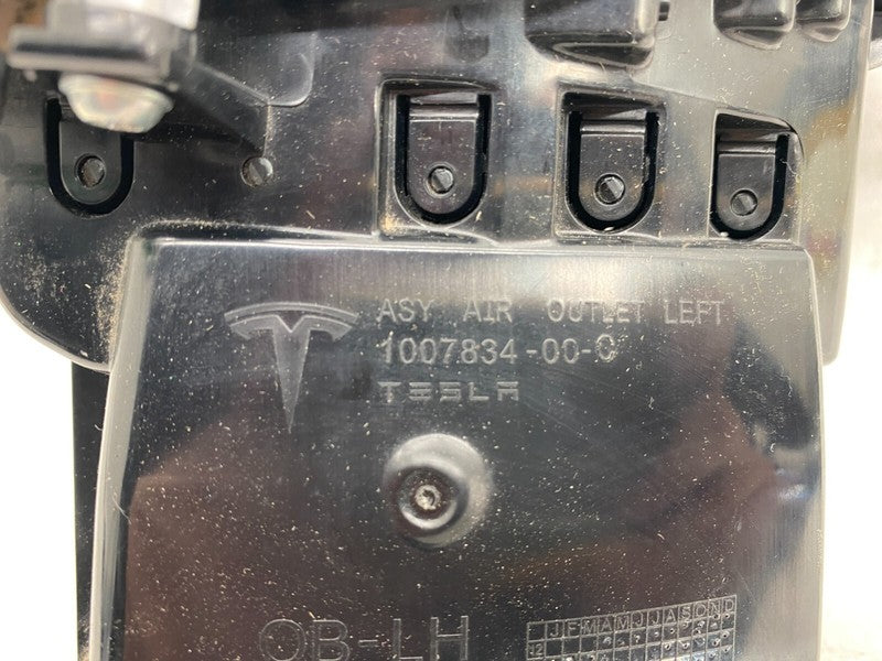 1007834 00 C ⭕ 2012-2015 Model S Driver Side A/C Air Vent Outlet Trim Panel Left 1007834-00-C