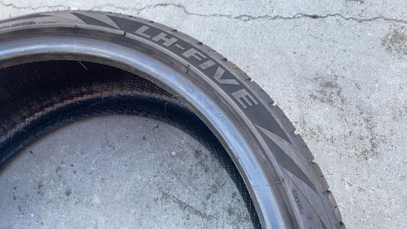 Lionhart LH-5 Tire 245/35ZR21 96W