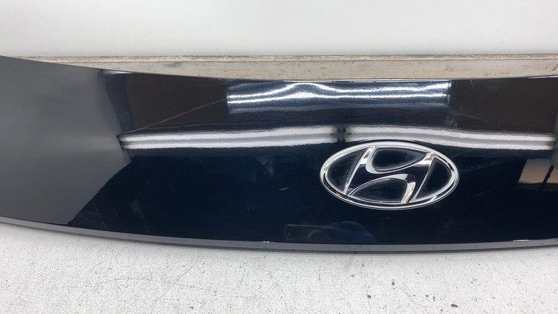 87310GI000MZH 2022 2023 Hyundai Ioniq 5 Rear Liftgate Tailgate Back Panel Molding Garnish Assy
